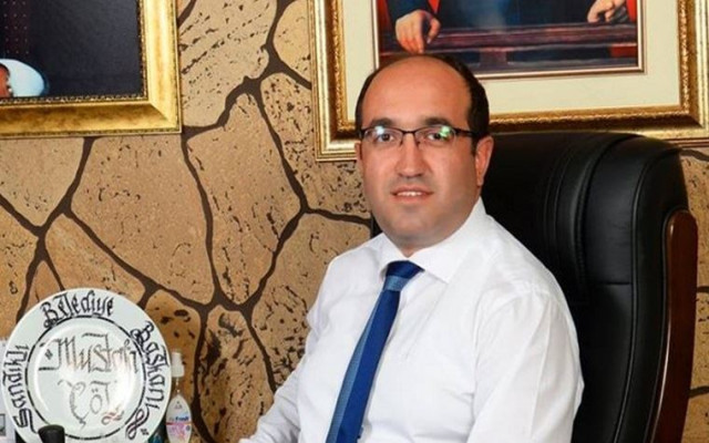 AKP'li Başkan'dan hediyeli takipçi çekilişi