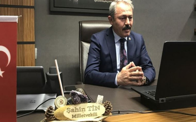 AKP'li Tin'in yediği kebaplar haberine erişim engeli