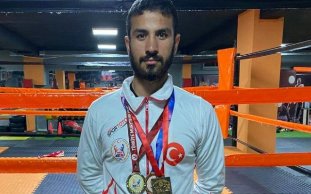 Batman'lı İnşaat İşçisi Gencin Hayalini Mansur Yavaş Gerçekleştirdi