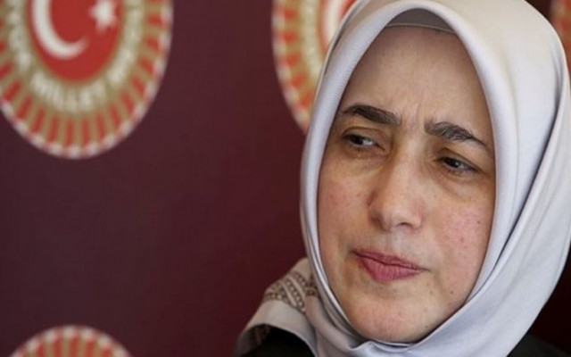 AKP'li Zengin: Amaç, başörtülü ve çıplak kelimelerini yanyana getirerek...