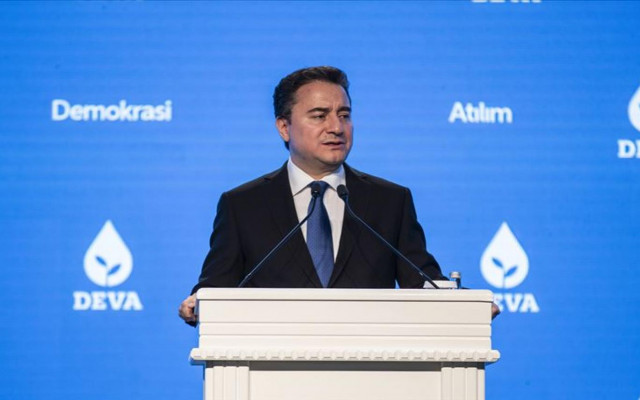 Babacan: Düğün evinden cenaze evine telefon açıp şov yapmaktan çekinmiyorlar