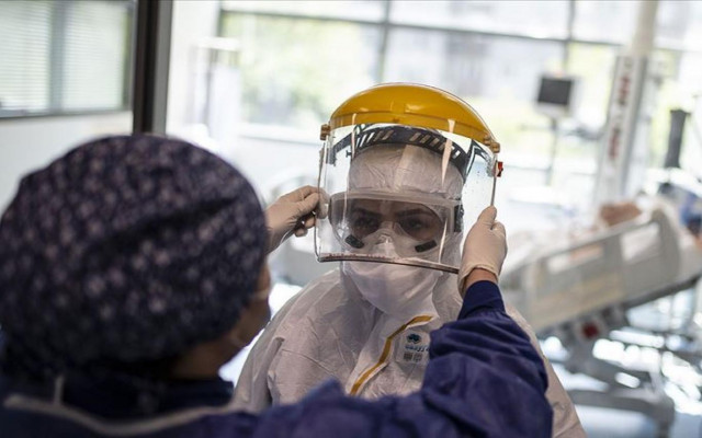 Tıp Bayramında acı gerçek: Doktorların Yüzde 27'si İstifayı Düşünüyor