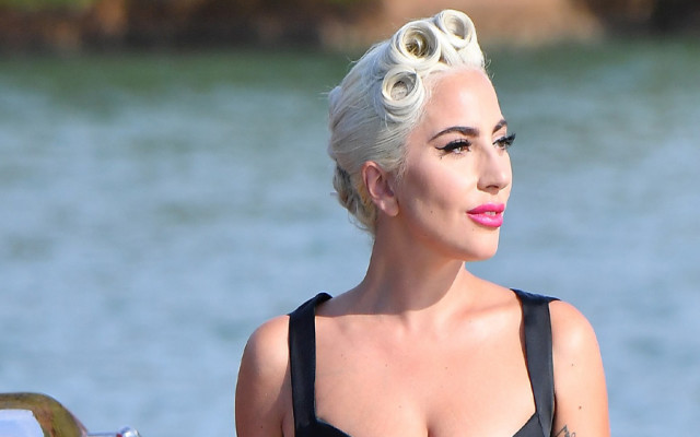 Lady Gaga Gençliğinde Yaşadığı Tecavüzü Açıkladı