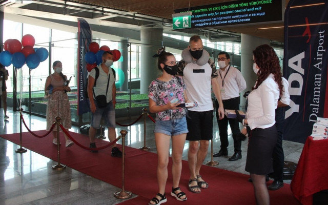 İngiliz Turistlerin Karantina Uyanıklığı