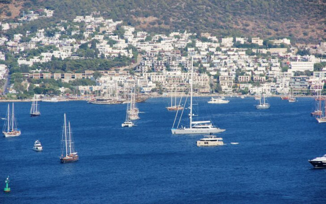 Bodrum'da Denize Sıfır Yerler Satışa Çıkarıldı
