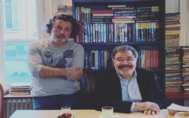 Ahmet Ümit Büyükada'da okurlarıyla buluştu.