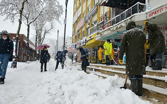 AKP'nin Başarısı: Koca Bir Kent 2 Gün Elektriksiz Kaldı