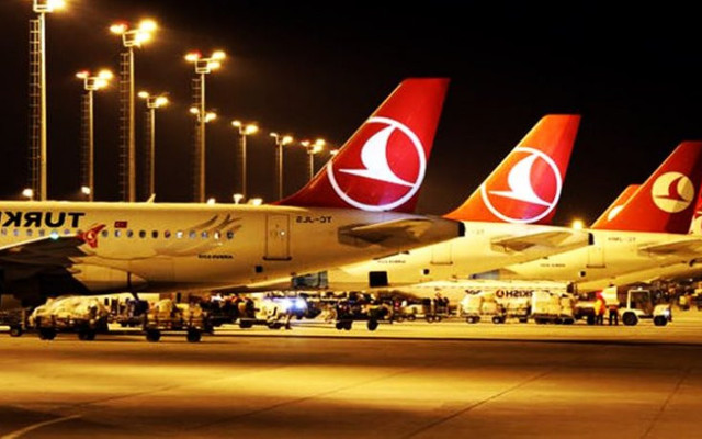 Kar Engeli: Yüzlerce uçak seferi iptal edildi
