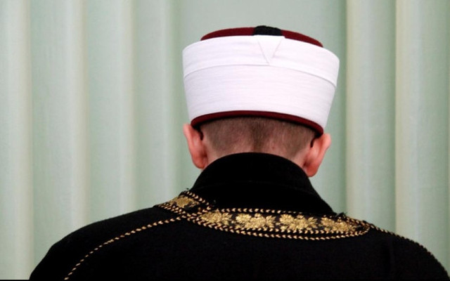 Müezzin ve Vaizler Okullarda Sosyal Medya Dersi Veriyor
