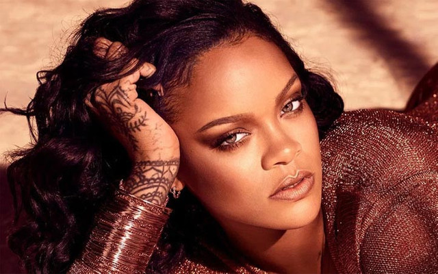 Rihanna milyarderler listesine girdi