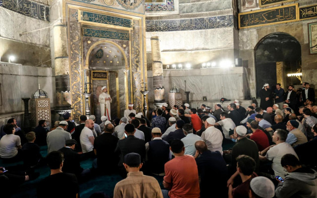 Erbaş: Namaz kılmayan arkadaşlarınızın namaz kılmasına vesile olarak fetihler gerçekleştireceksiniz