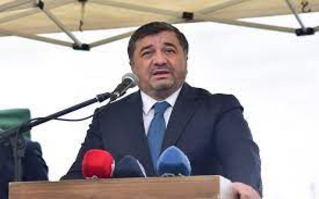 AKP'li Başkan İtfaiyecileri Çöpçü Yaptı