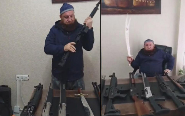 Silah ve kılıçla poz veren Başkasn Serbest Kaldı