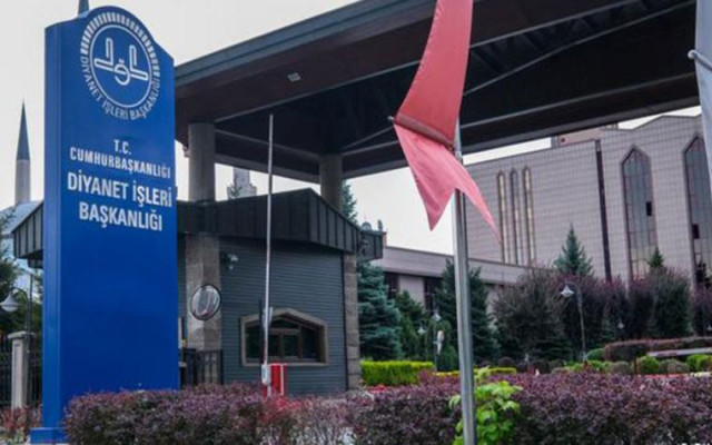 Diyanet'te görevli eğitimcilerin ücretleri yüzde 44 artt